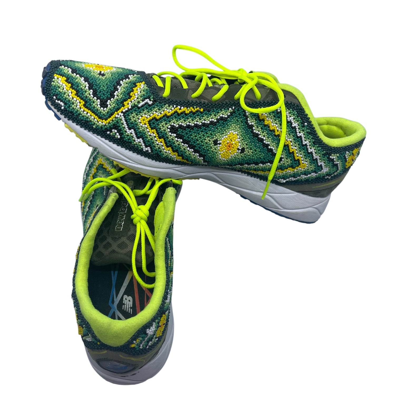 Tennis brodées avec perles TENCH03