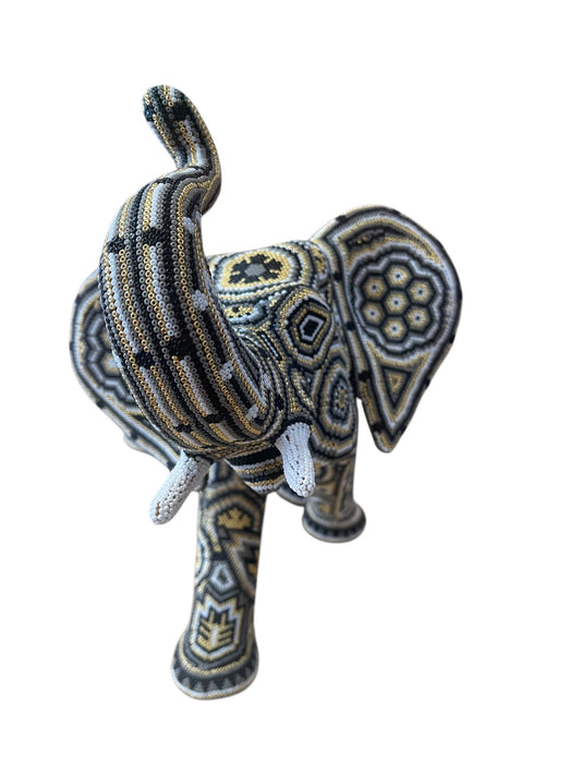 Eléphant doublé de perles ELEE02