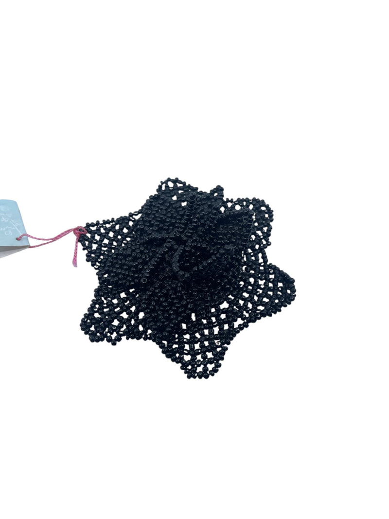 Black flower bead brooch12